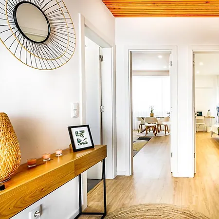 Two Bedroom Close To Train Station By Lisbon With Sintra * Queluz
